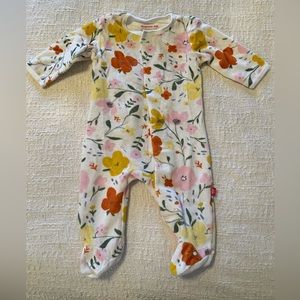 Magnetic Me fleece sleeper/footie , Size 0-3 months